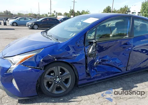 2017 Toyota Prius Three Touring z USA, uszkodzony, nr VIN JTDKARFU8H3544759